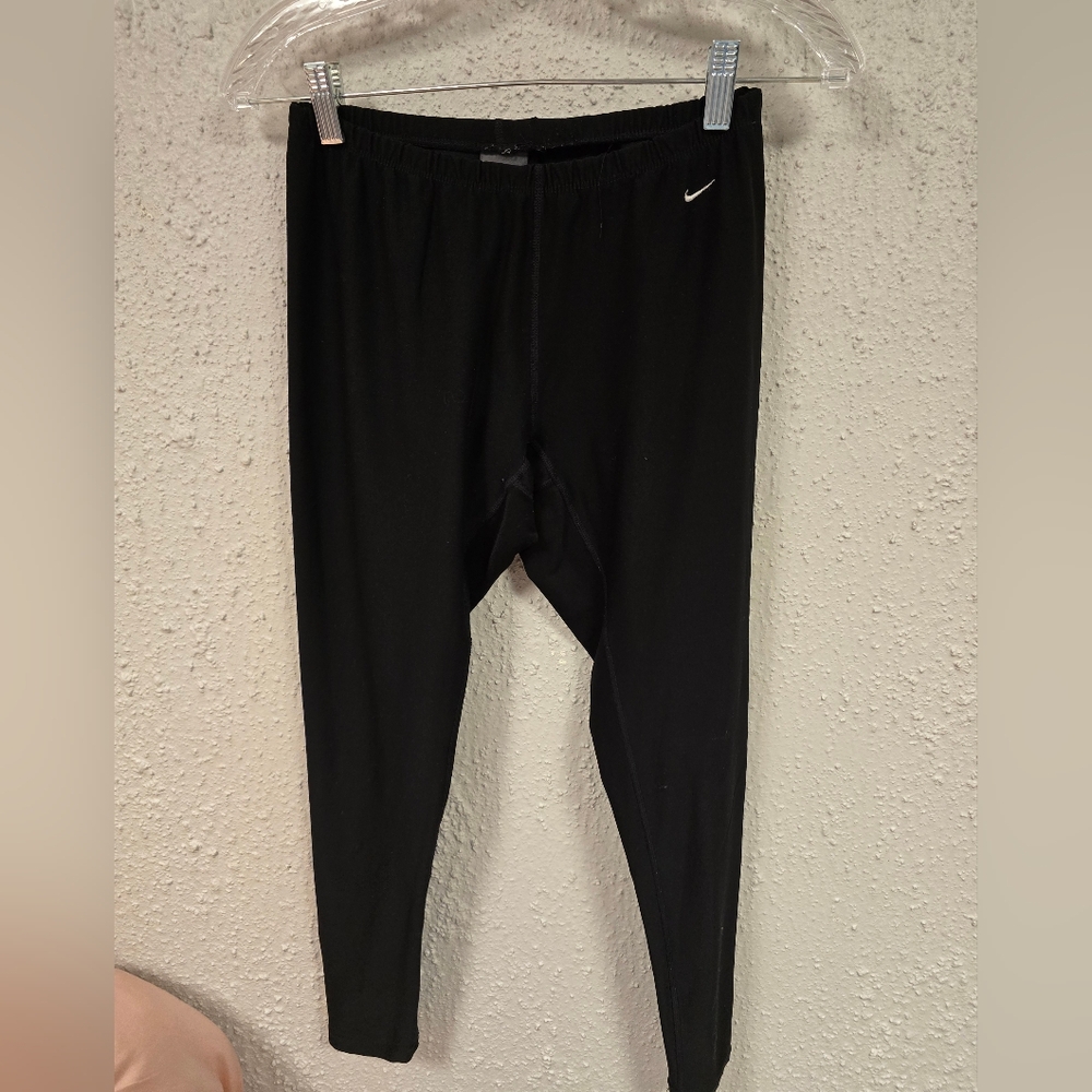 Nike - Women's Capri Leggings
